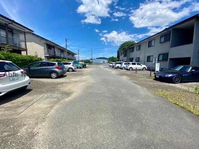 東ハウスⅡの物件外観写真