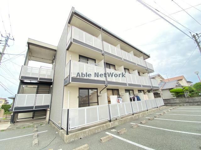 ピカソ出仲間の物件外観写真