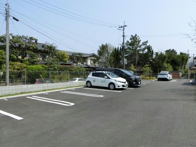 エヌ・ステータス国府の物件外観写真