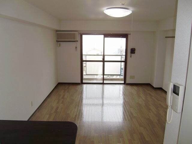 ロイヤルレピュート東島田の物件内観写真