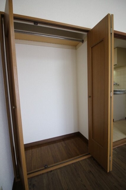 ビューラージュネスの物件内観写真