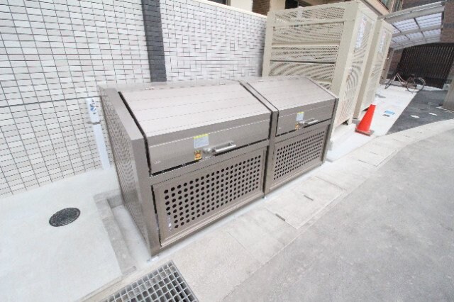 コクーン大元駅前の物件外観写真