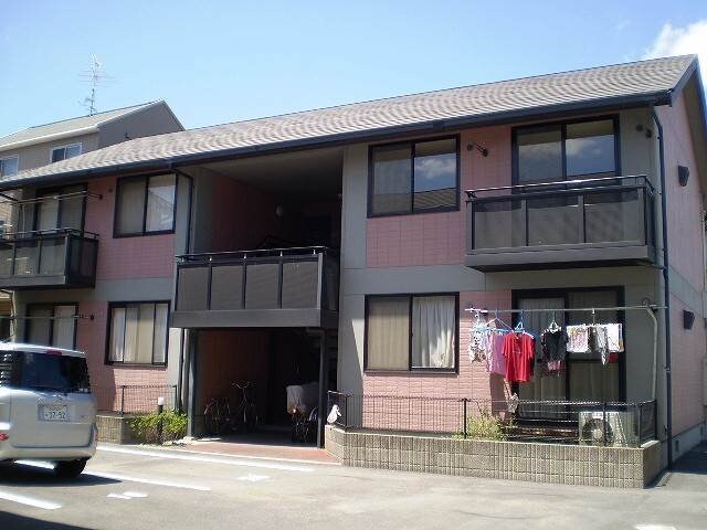 クリスタルパレスＣ棟の物件外観写真