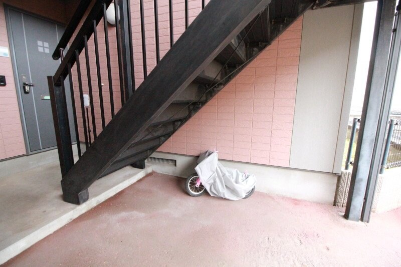 クリスタルパレスＣ棟の物件外観写真