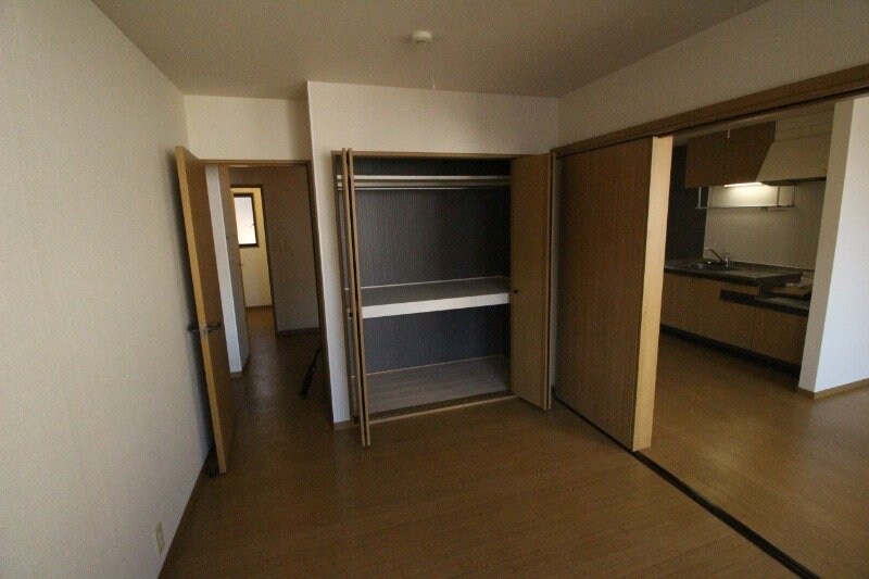 クリスタルパレスＣ棟の物件内観写真