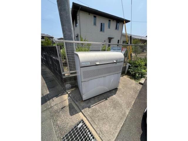 シュプリーム小松の物件外観写真