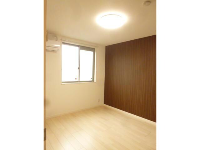 シュプリーム小松の物件内観写真