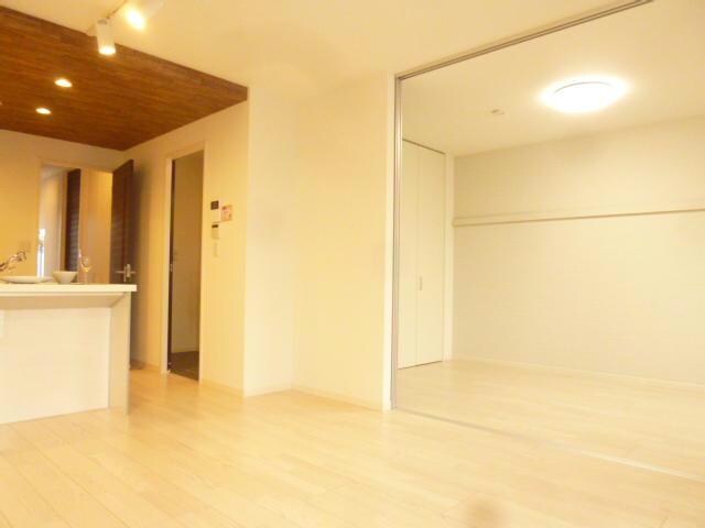 シュプリーム小松の物件内観写真