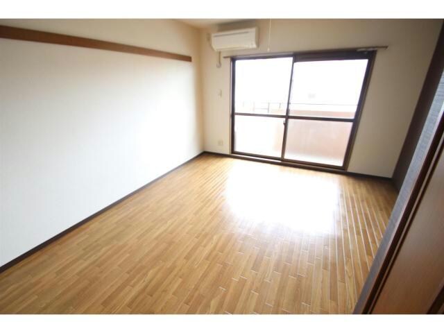 スプランドゥール半田山の物件内観写真