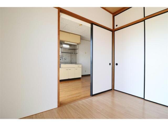 マンションブルースカイの物件外観写真