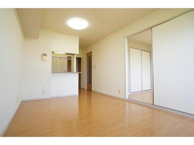 カトルセゾンの物件外観写真