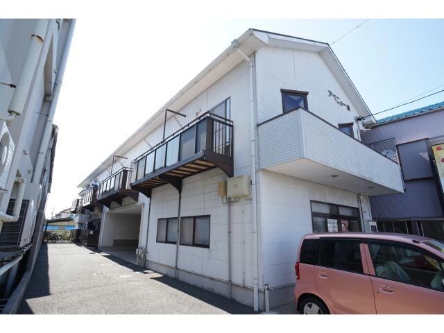 アベニュー・泉の物件外観写真