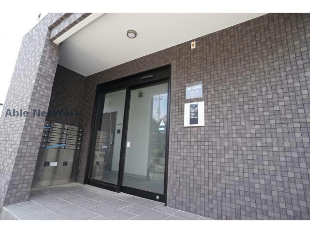 ル・リオンクリークの物件外観写真