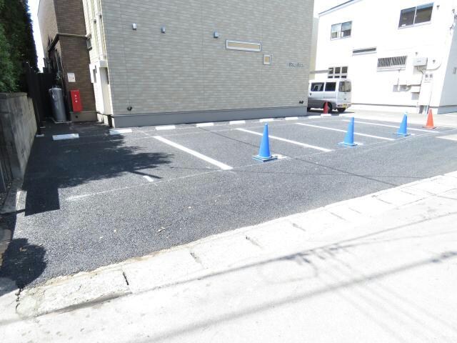 ファイン・イーストの物件外観写真