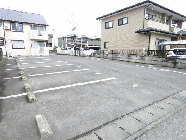 コーポエステルの物件外観写真