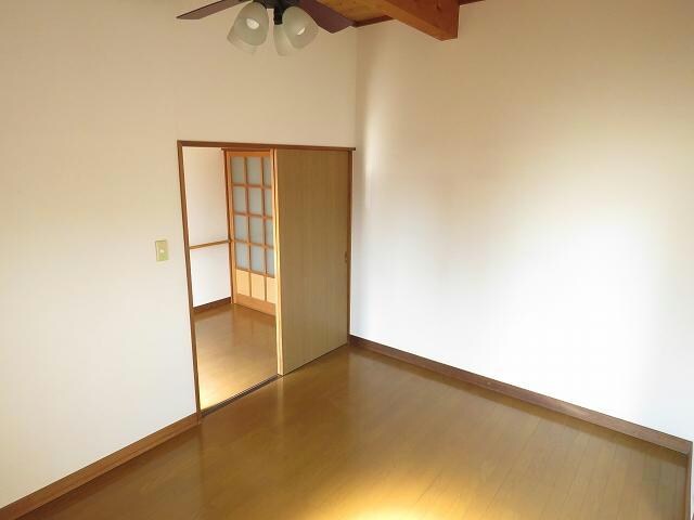 久宮宝石台貸家の物件内観写真