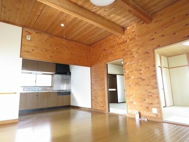 久宮宝石台貸家の物件内観写真