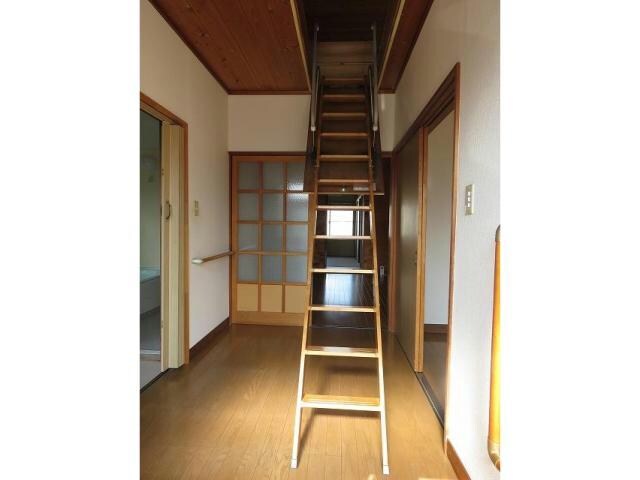 久宮宝石台貸家の物件内観写真