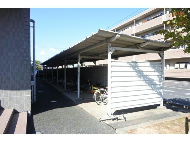 メゾンプレールの物件外観写真