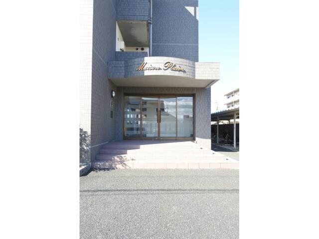 メゾンプレールの物件外観写真