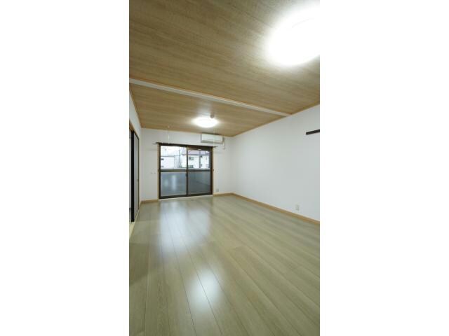 メゾンプレールの物件内観写真