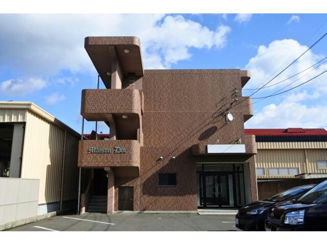 メゾンドールの物件外観写真