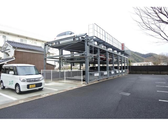 メゾン・ド・ナリヤ　B棟の物件外観写真