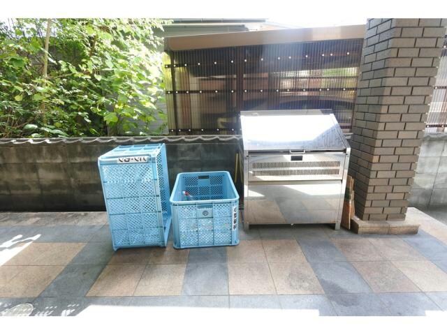 パークハイムの物件外観写真