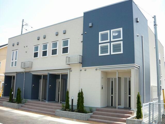 アウローラABの物件外観写真