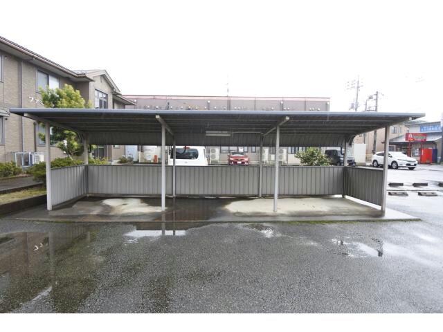 ファミリーコーポの物件外観写真