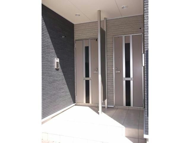 ネオン・アージュＡの物件外観写真