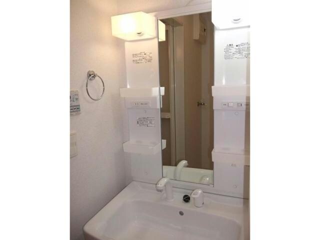 ネオン・アージュＡの物件内観写真