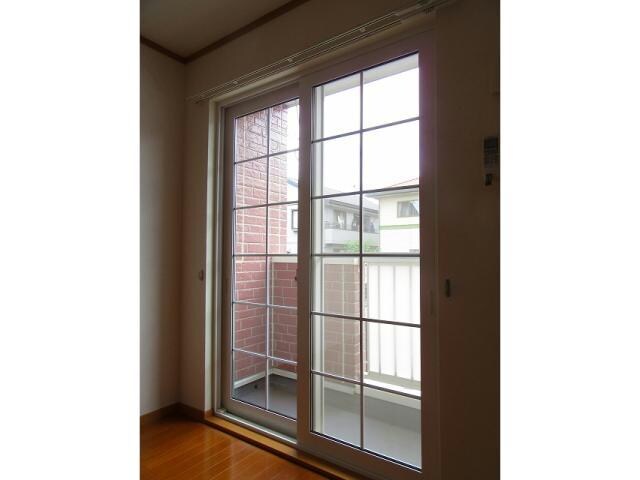 いちごハウスαの物件内観写真