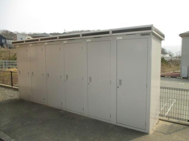 ハイカムール米原　A棟の物件外観写真