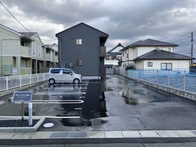 ボナールヴィラ興南の物件外観写真