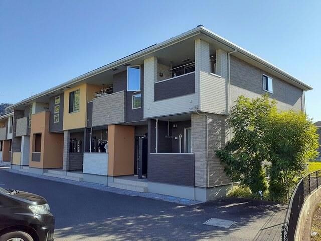 フォーシュラインBの物件外観写真