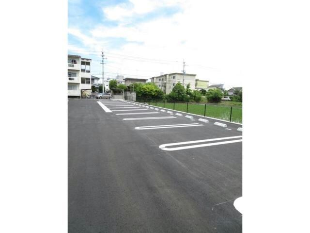 フォーシュラインBの物件外観写真