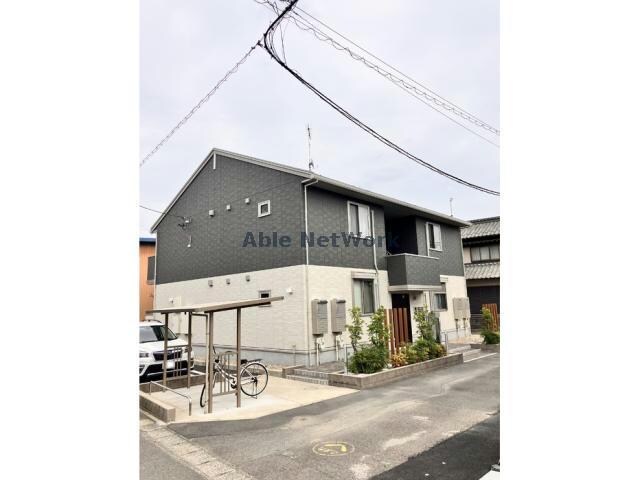 シャトルアキラⅢの物件外観写真