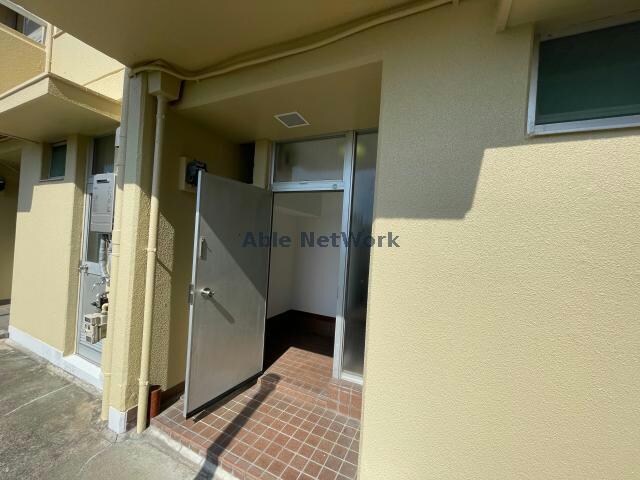 黒岩タウンハウスの物件外観写真