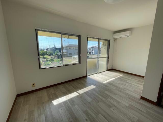 黒岩タウンハウスの物件内観写真