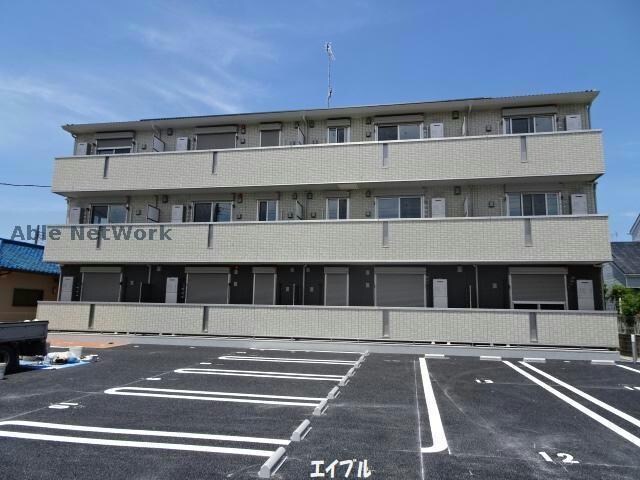 グラナータの物件外観写真