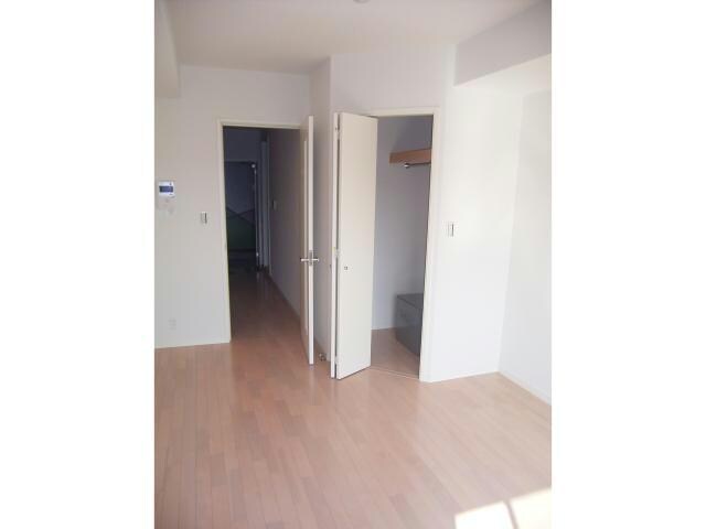 星川駅 徒歩8分 2階の物件内観写真