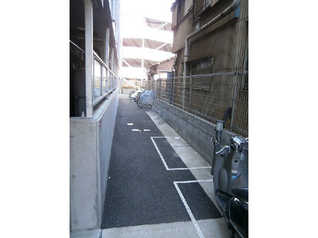 井土ケ谷駅 徒歩9分 1階の物件外観写真