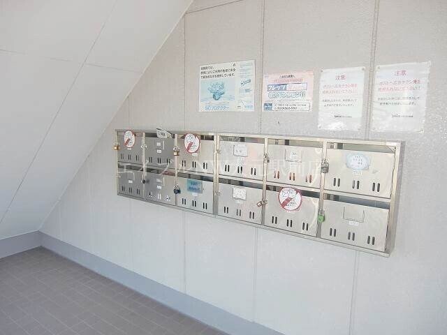 パープルメゾンの物件外観写真