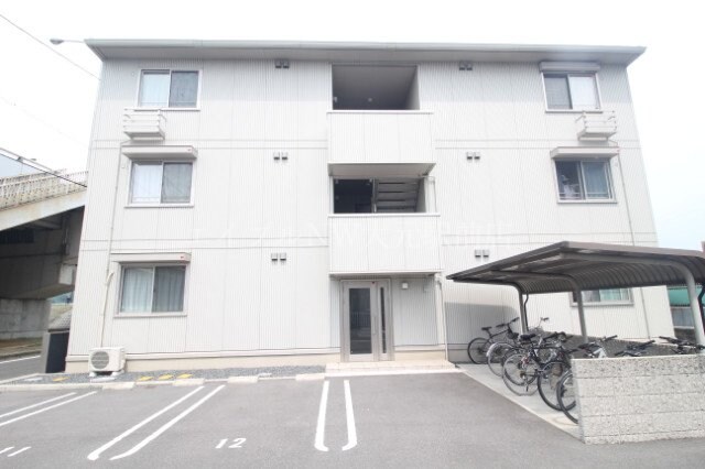 メナージュの物件外観写真