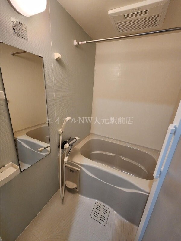 コクーン大元駅前の物件内観写真