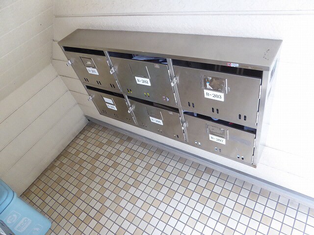 キャピタル中川の物件外観写真