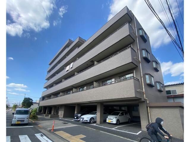 江藤マンションの物件外観写真