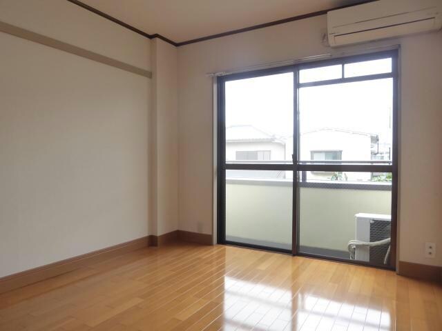 ベルハイム中川の物件内観写真