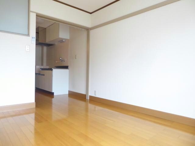 ベルハイム中川の物件内観写真